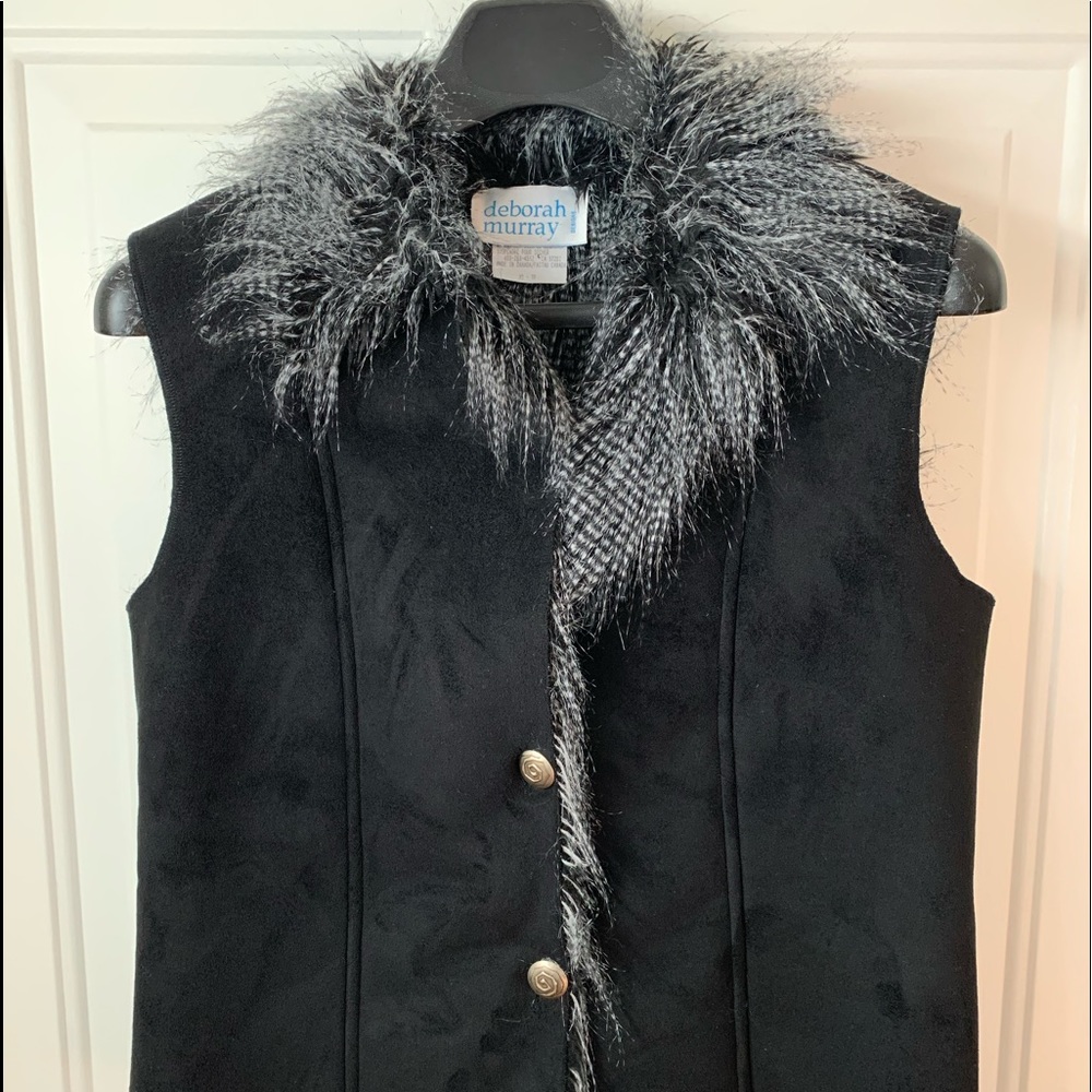 Faux fur blank with grey vest